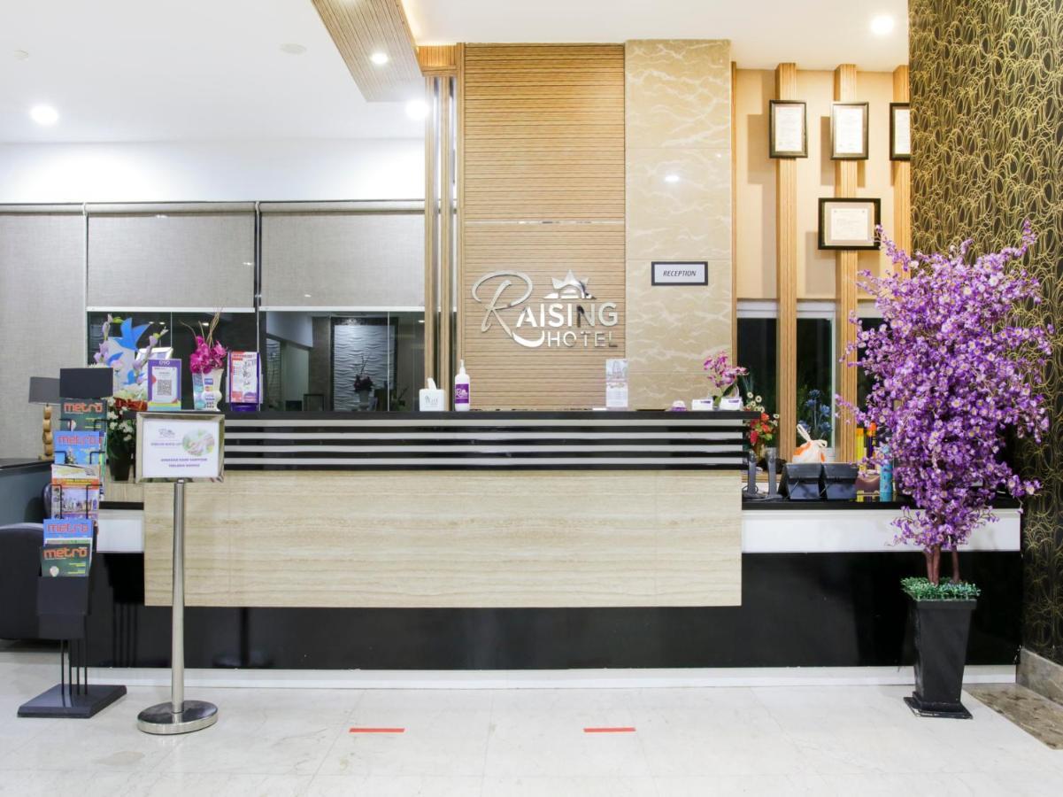 Vaccinated Staff - Capital O 454 Raising Hotel Macáçar Exterior foto